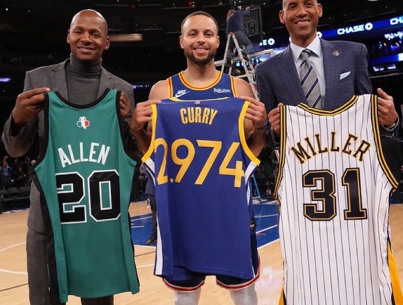 Curry finally crowned the best 3-point shooter of all-time