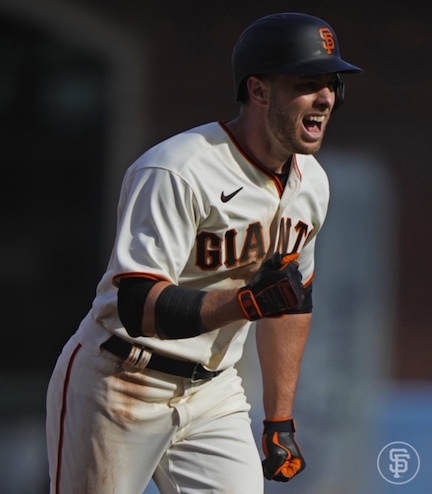 Slater’s walk-off double gives Giants Opening Day victory